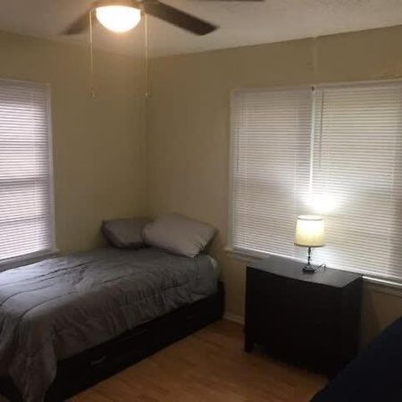 Comfortable 3 Bedroom Close To Base Sleeps 6 로턴 외부 사진