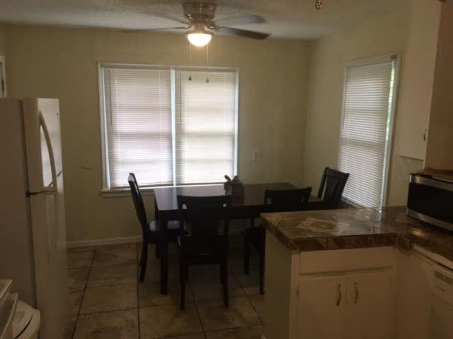 Comfortable 3 Bedroom Close To Base Sleeps 6 로턴 외부 사진